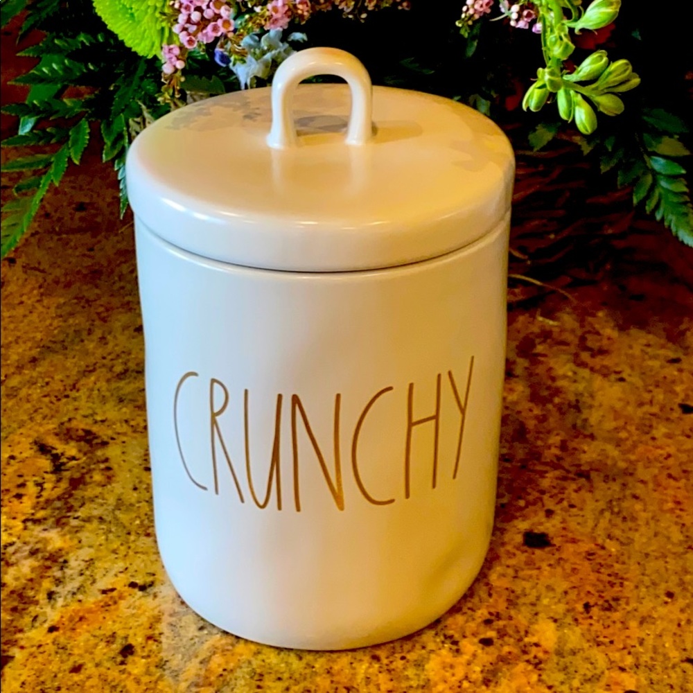 NIB Rae Dunn “Crunchy” loop lid canister.